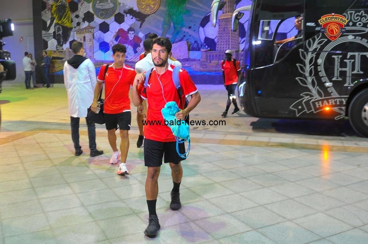 لاعبو سيراميكا كليوباترا يصلون لملعب برج العرب لمواجهة المصري في افتتاح مشوار الدوري