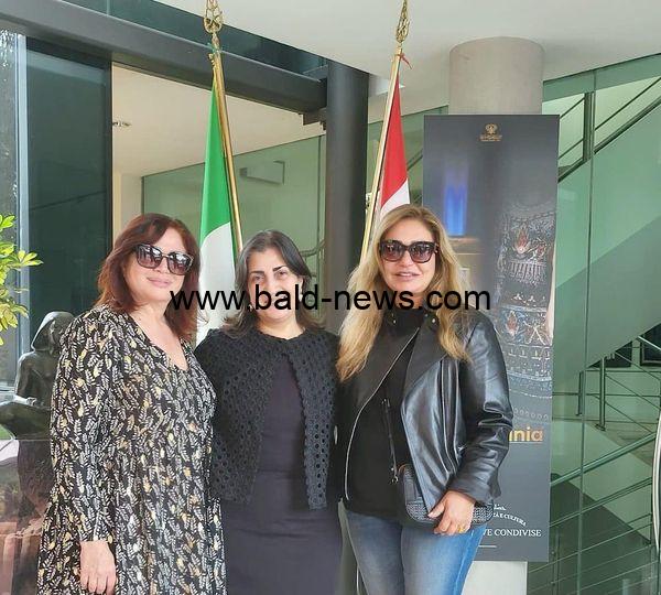 إلهام شاهين تنشر صورة برفقة ليلى علوي ورئيسة الأكاديمية المصرية للفنون بروما